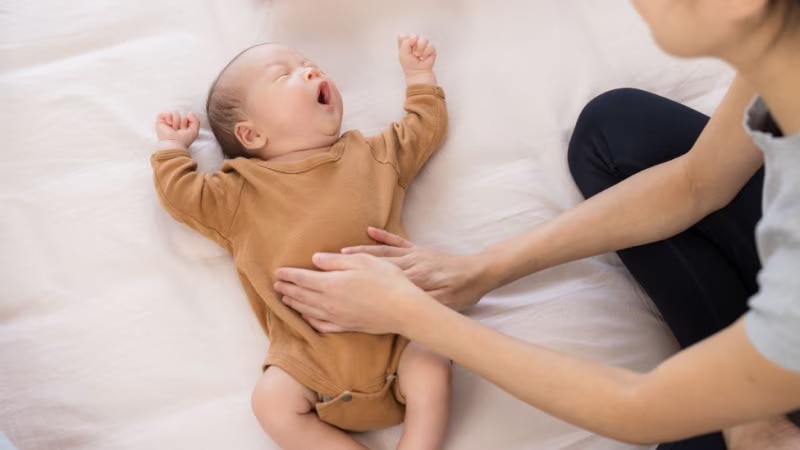 Kenapa Perut Bayi Berbunyi? Ini Penyebab dan Cara Mengatasinya