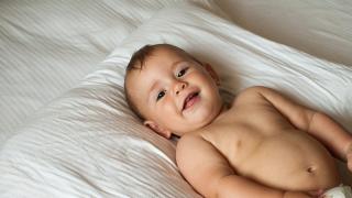 tabel berat badan bayi normal sesuai usia