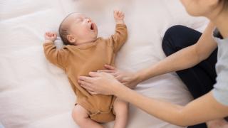 55._new_article_kenapa_perut_bayi_berbunyi_ini_penyebab_dan_cara_mengatasinya.jpg