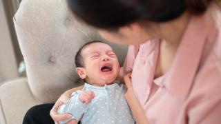 ciri-ciri bayi sakit perut